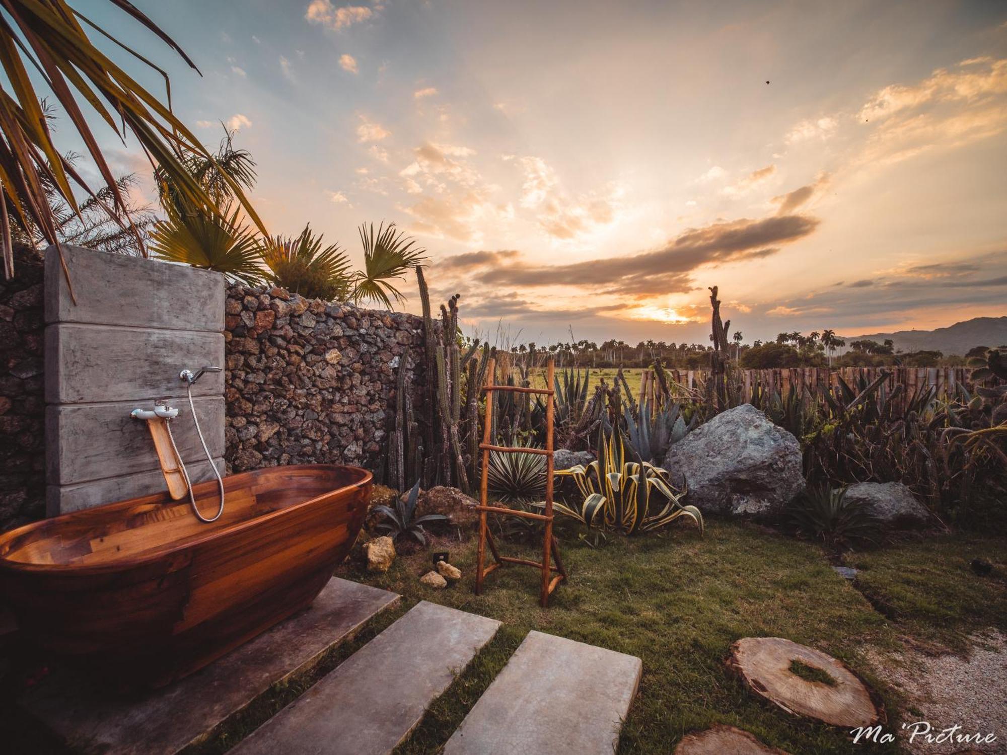 Green Land Bubble Glamping By Mint كاباريتي المظهر الخارجي الصورة